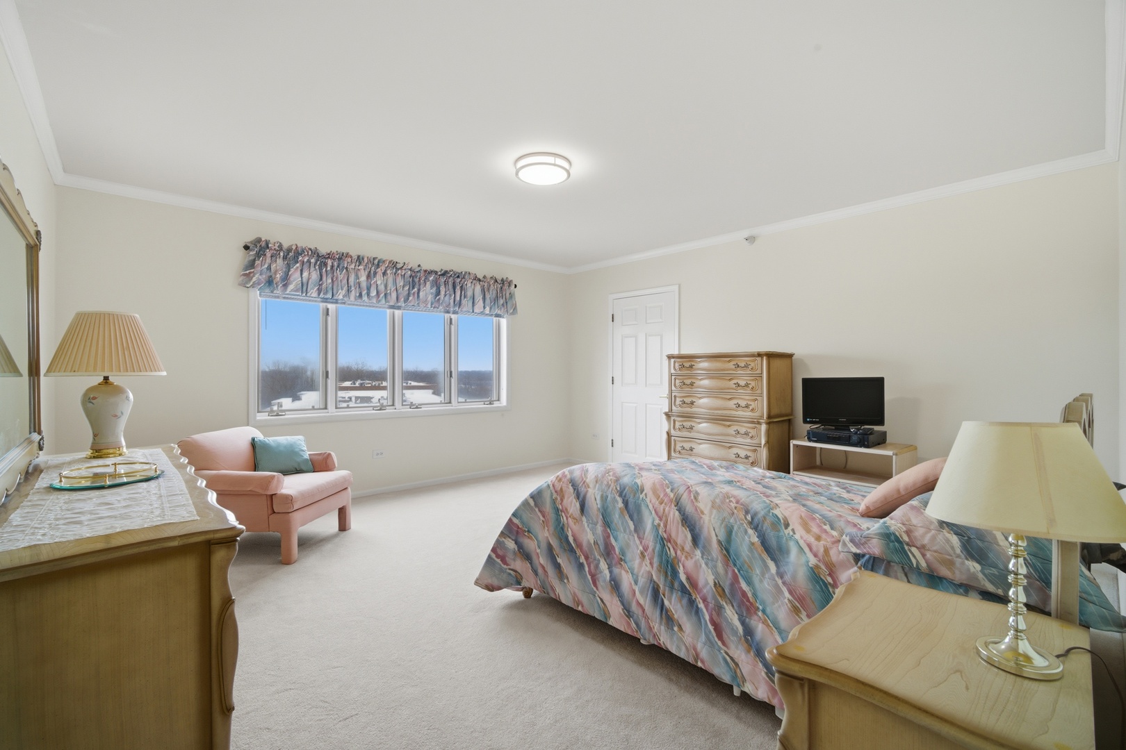 650 South River Road, Unit 801 Des Plaines, IL 60016 - Photo 22 of 34