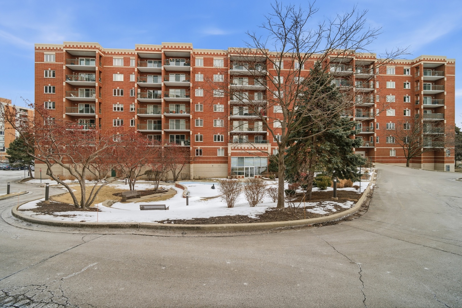 650 South River Road, Unit 801 Des Plaines, IL 60016 - Photo 3 of 34