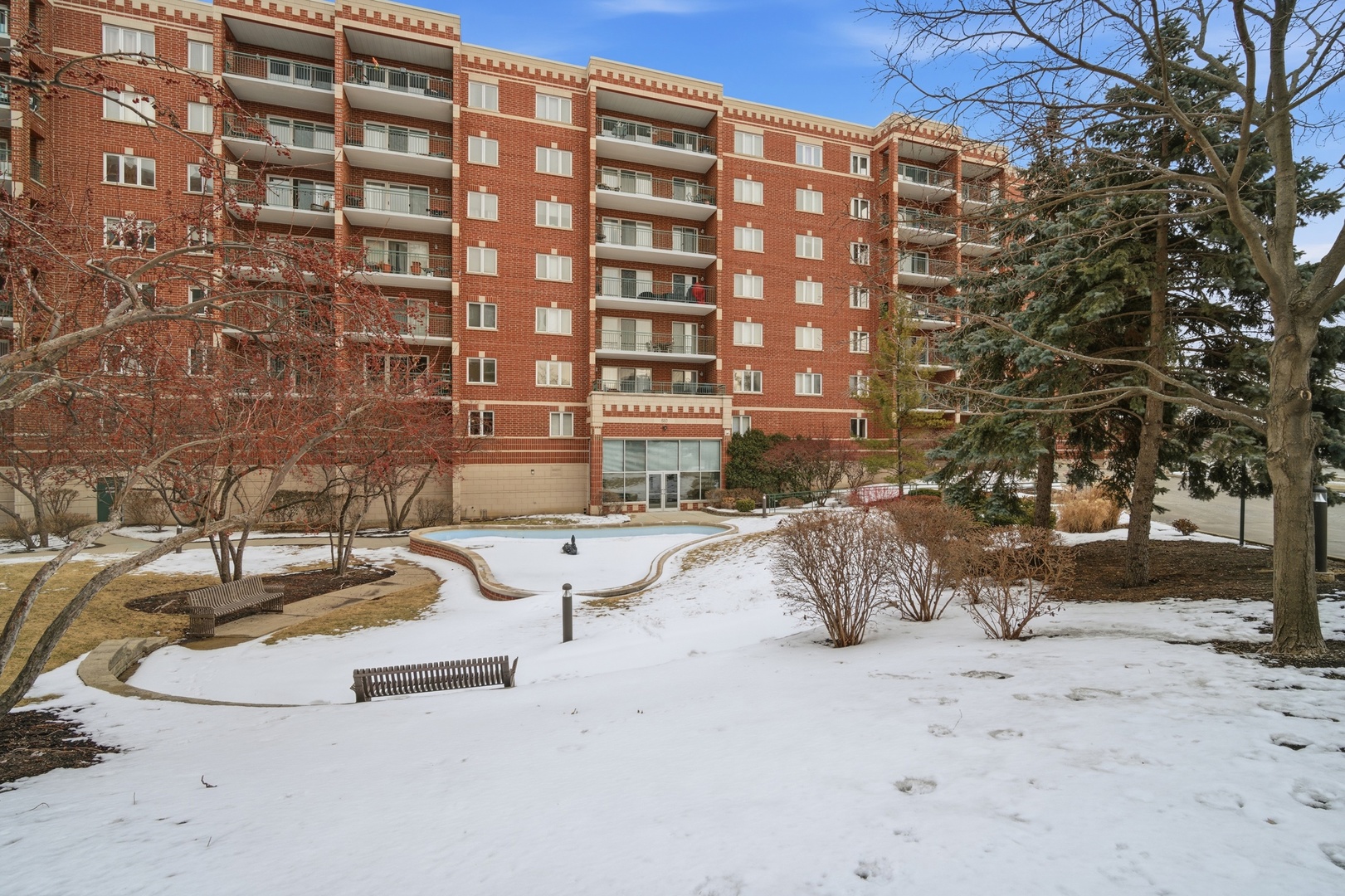 650 South River Road, Unit 801 Des Plaines, IL 60016 - Photo 5 of 34