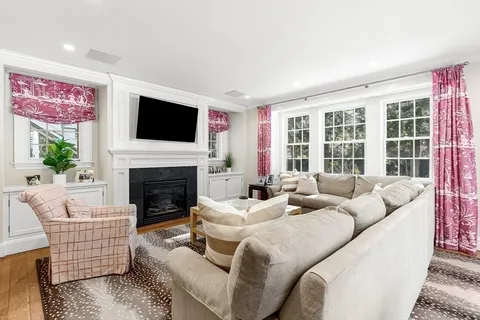 $5,395,000 | 22 Valley Road, Wellesley, MA 02481