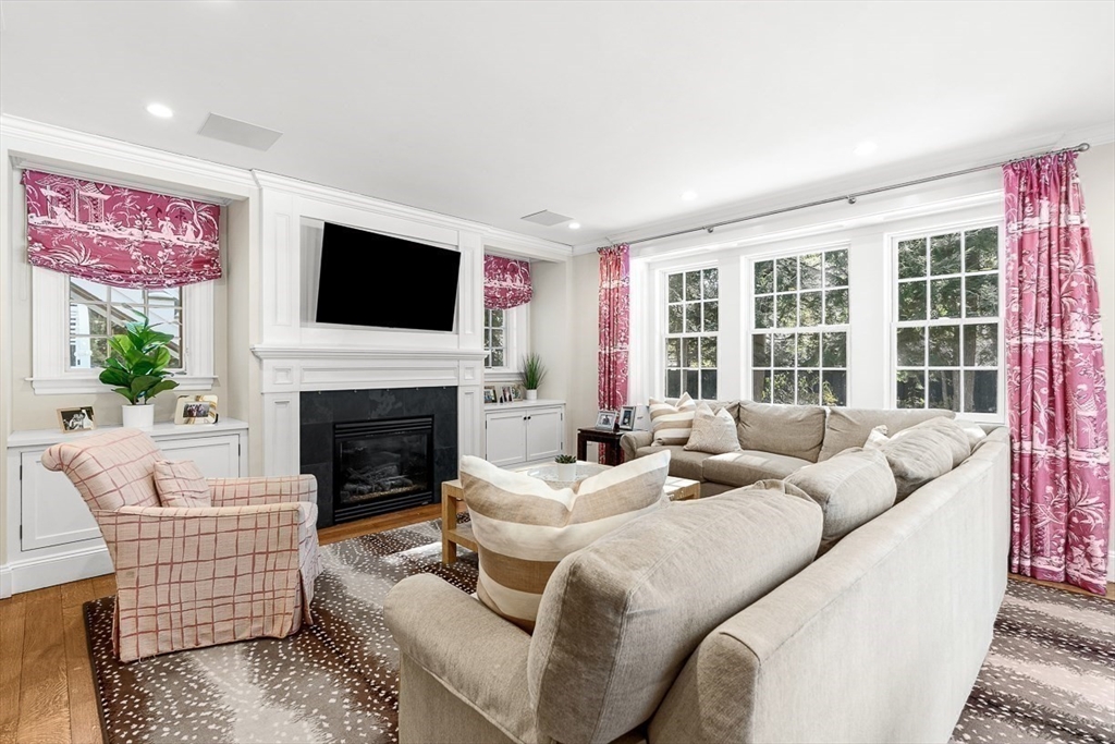 22 Valley Road Wellesley, MA 02481 - Photo 12 of 42