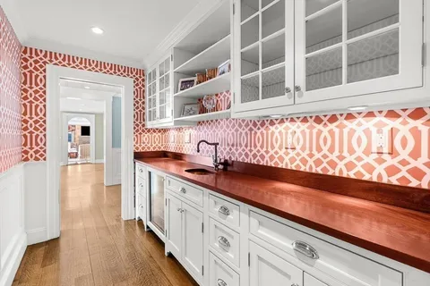 $5,395,000 | 22 Valley Road, Wellesley, MA 02481