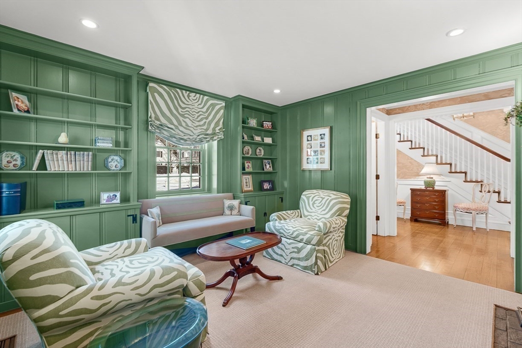 22 Valley Road Wellesley, MA 02481 - Photo 16 of 42