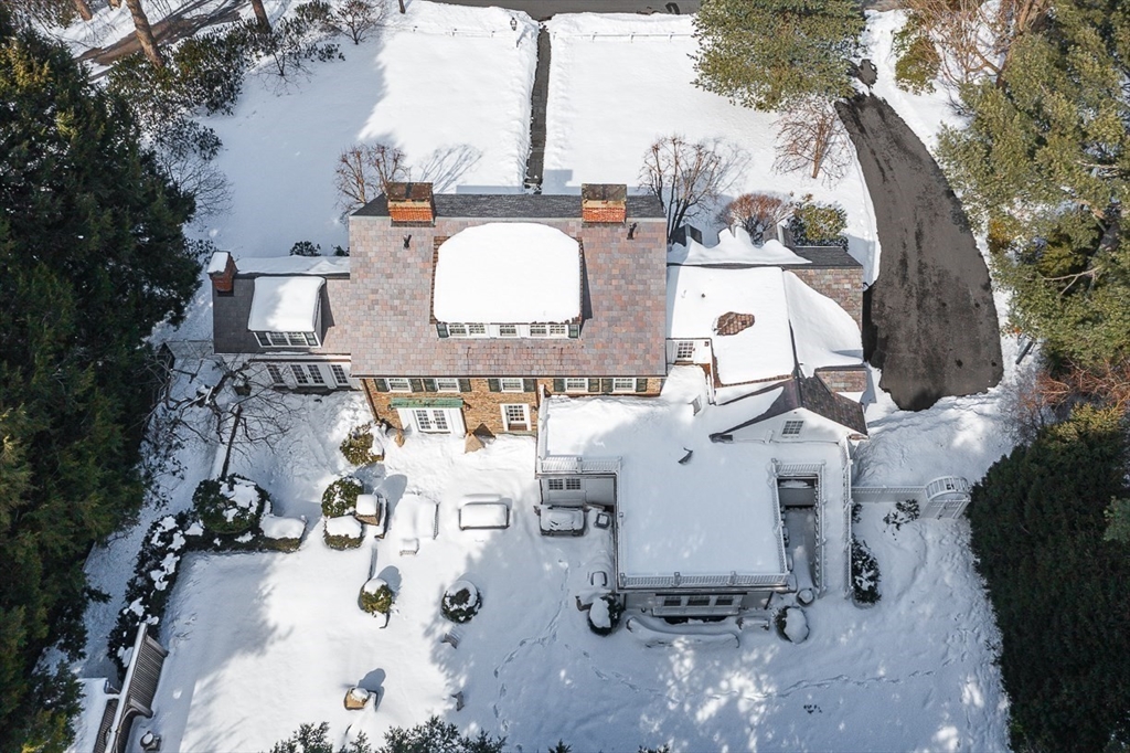 22 Valley Road Wellesley, MA 02481 - Photo 2 of 42