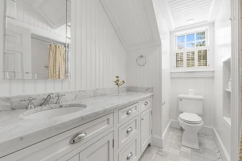 $5,395,000 | 22 Valley Road, Wellesley, MA 02481