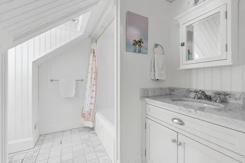 $5,395,000 | 22 Valley Road, Wellesley, MA 02481