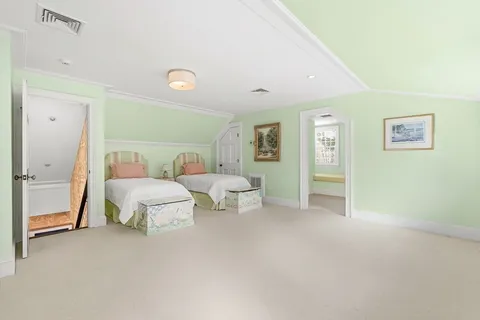 $5,395,000 | 22 Valley Road, Wellesley, MA 02481