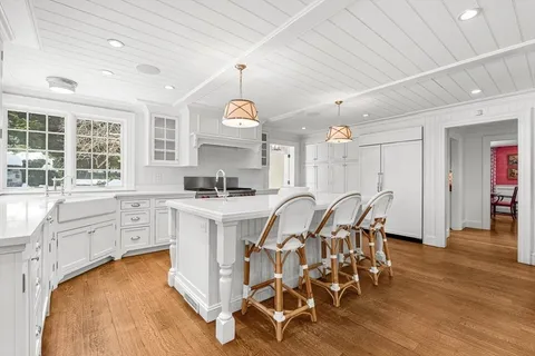 $5,395,000 | 22 Valley Road, Wellesley, MA 02481