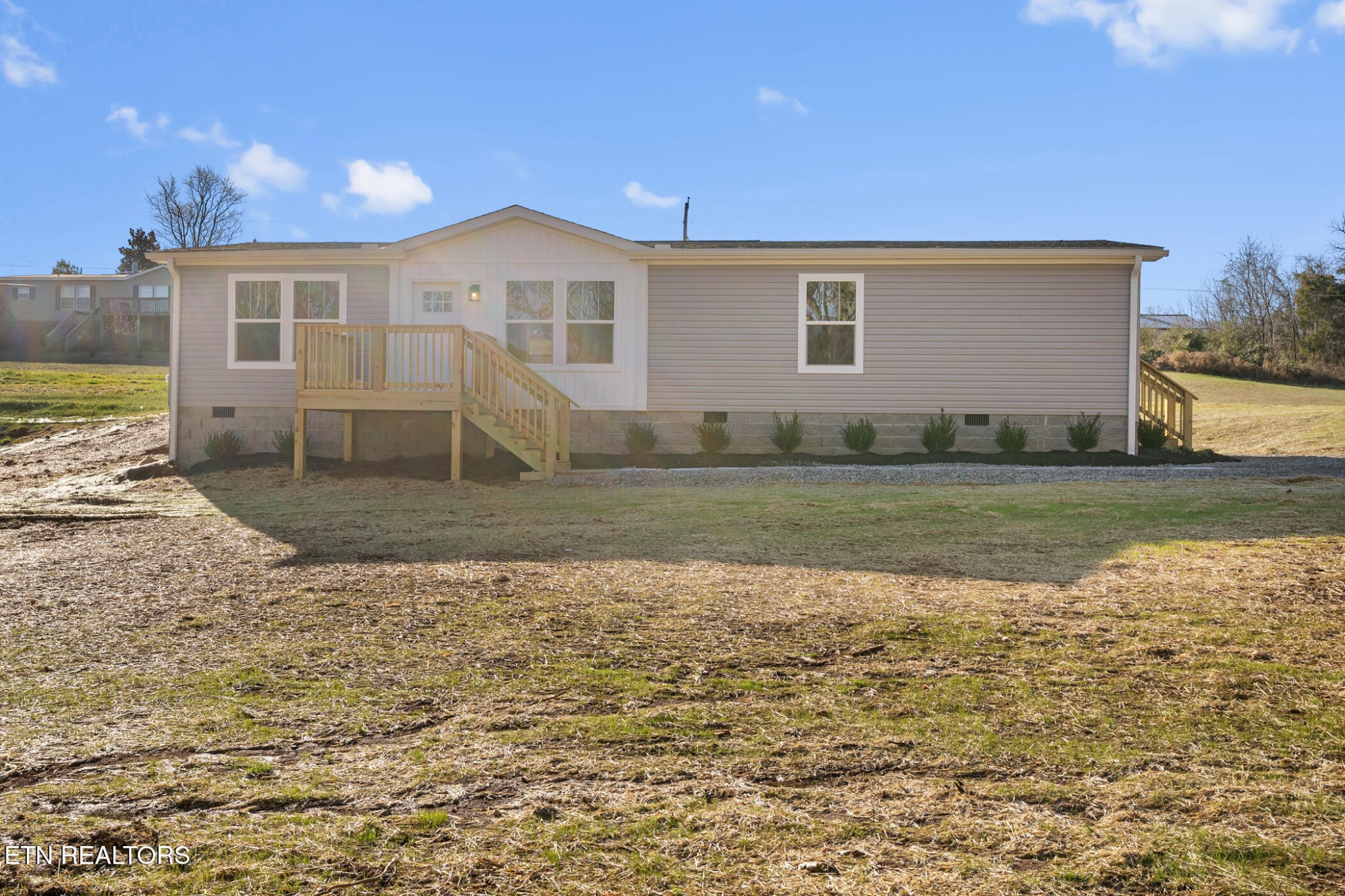 1535 West Wade Road Loudon, TN 37774 - Photo 5 of 30 Gallery Image 5