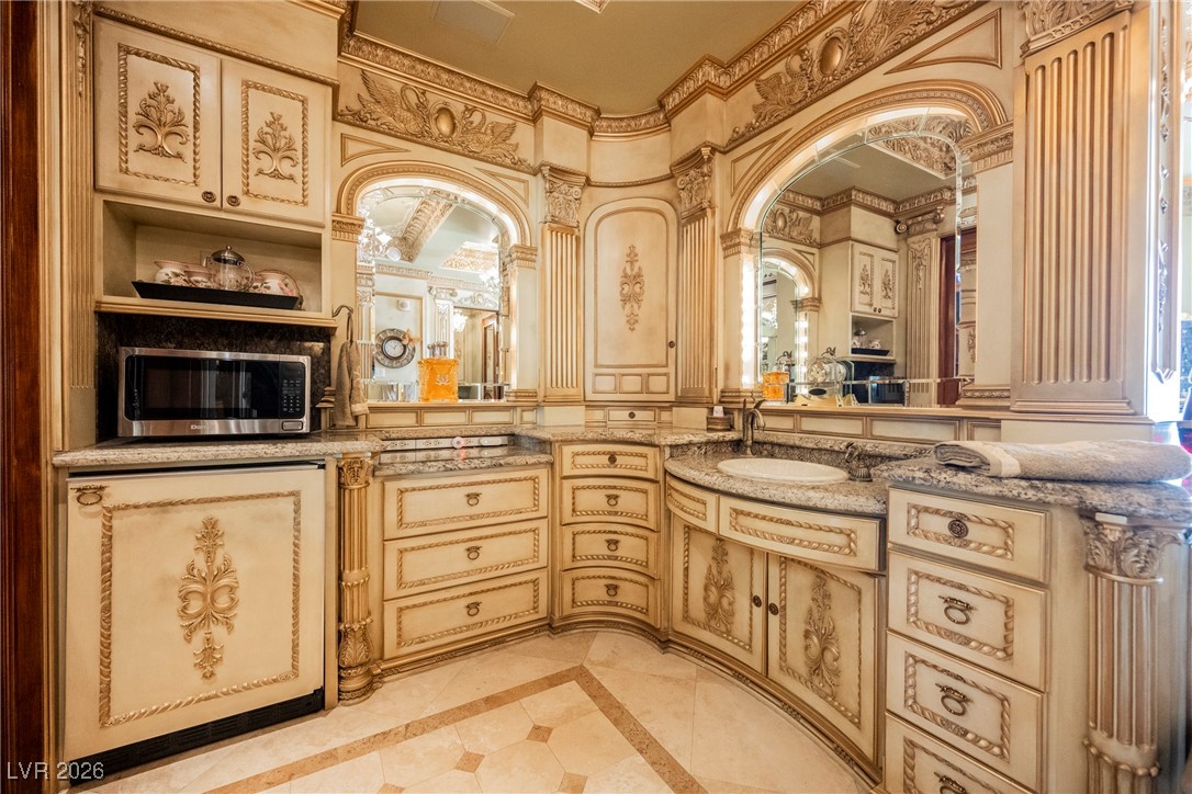 2747 Paradise Road, Unit 2801 Las Vegas, NV 89109 - Photo 21 of 48