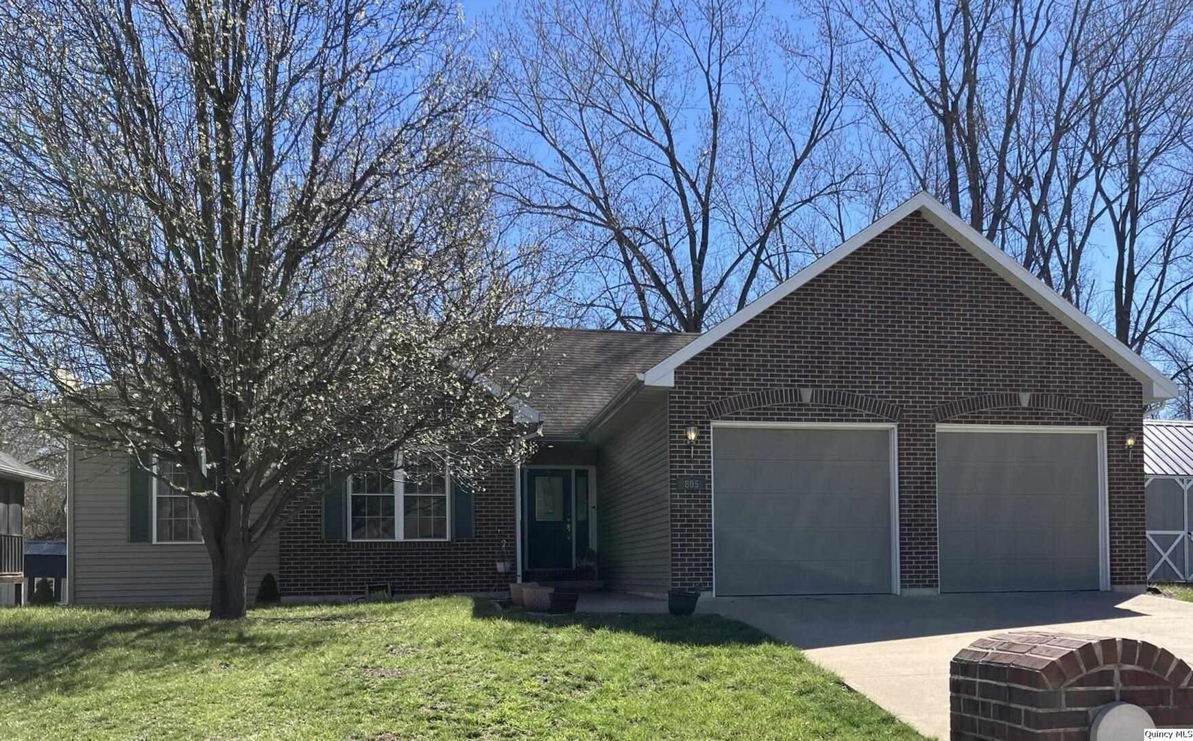 805 Brookfield Road Quincy, IL 62305 - Photo 1 of 28 Gallery Image 1