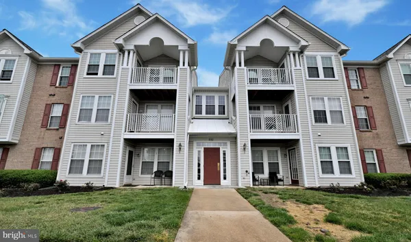 $329,999 | 692 Winding Stream Way, Unit 303, Odenton, MD 21113