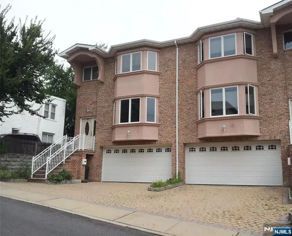 $4,650 | 229 Crescent Lane, Unit CO229, Cliffside Park, NJ 07010