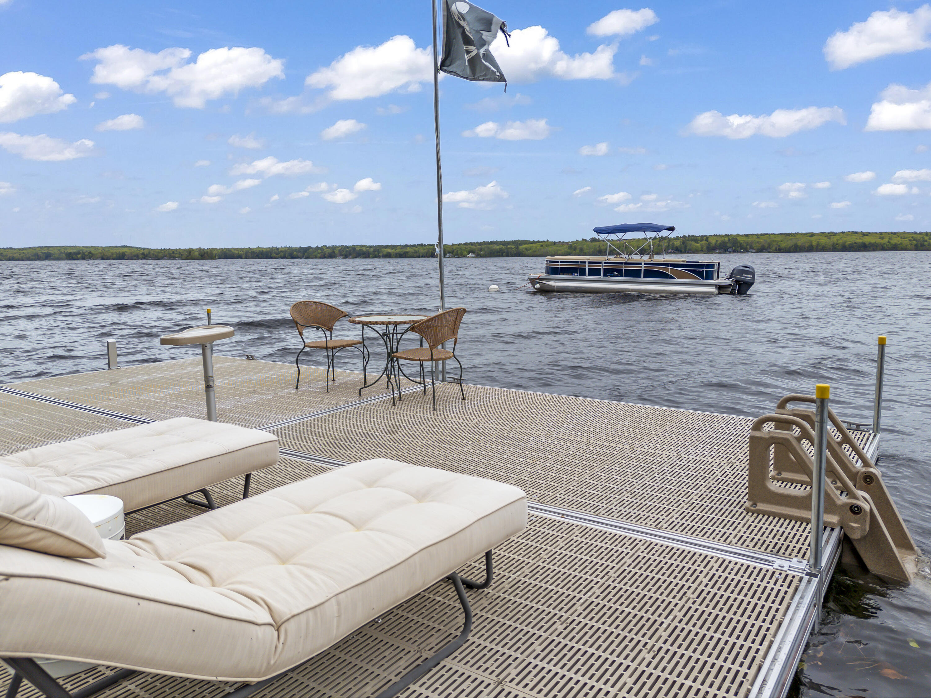 186 Ridge Road Frye Island, ME 04084 - Photo 4 of 100 186 Ridge Rd_189