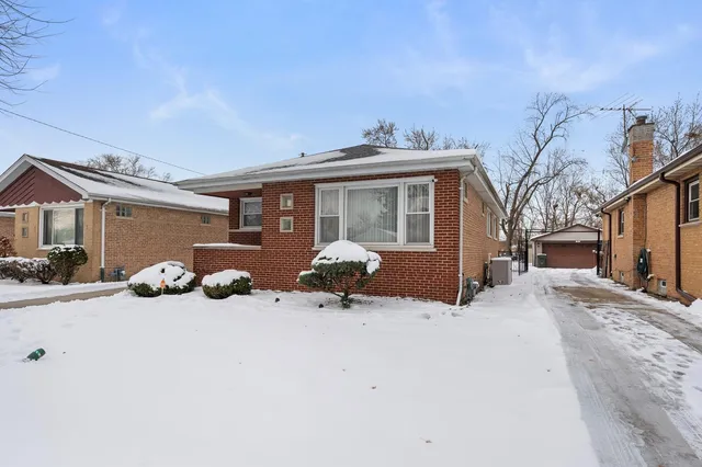$235,000 | 15726 Ingleside Avenue, Dolton, IL 60419