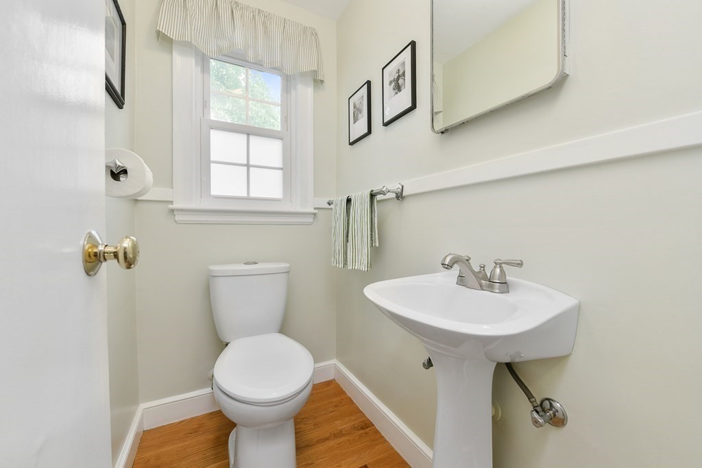 19 Kenney Street Needham, MA 02492 - Photo 12 of 36