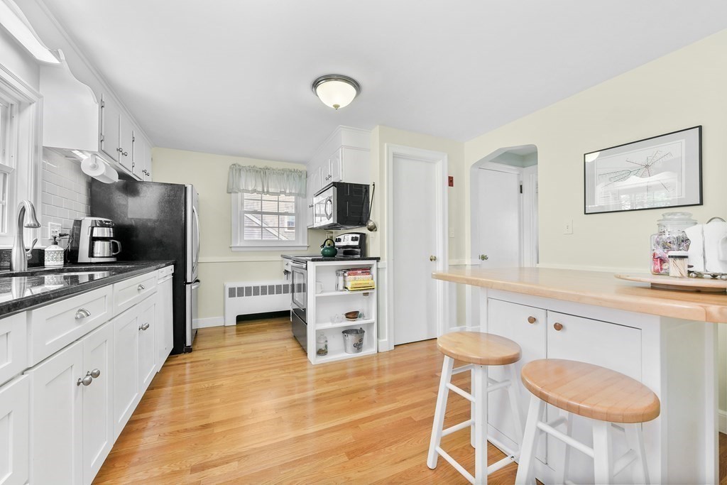 19 Kenney Street Needham, MA 02492 - Photo 5 of 36