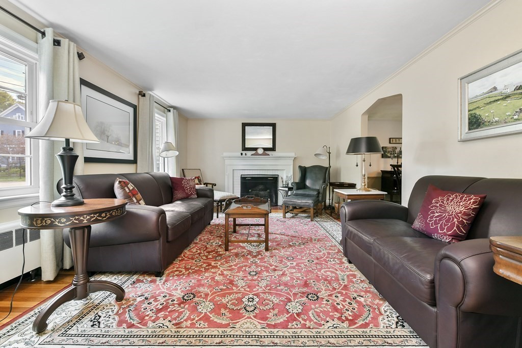 19 Kenney Street Needham, MA 02492 - Photo 6 of 36