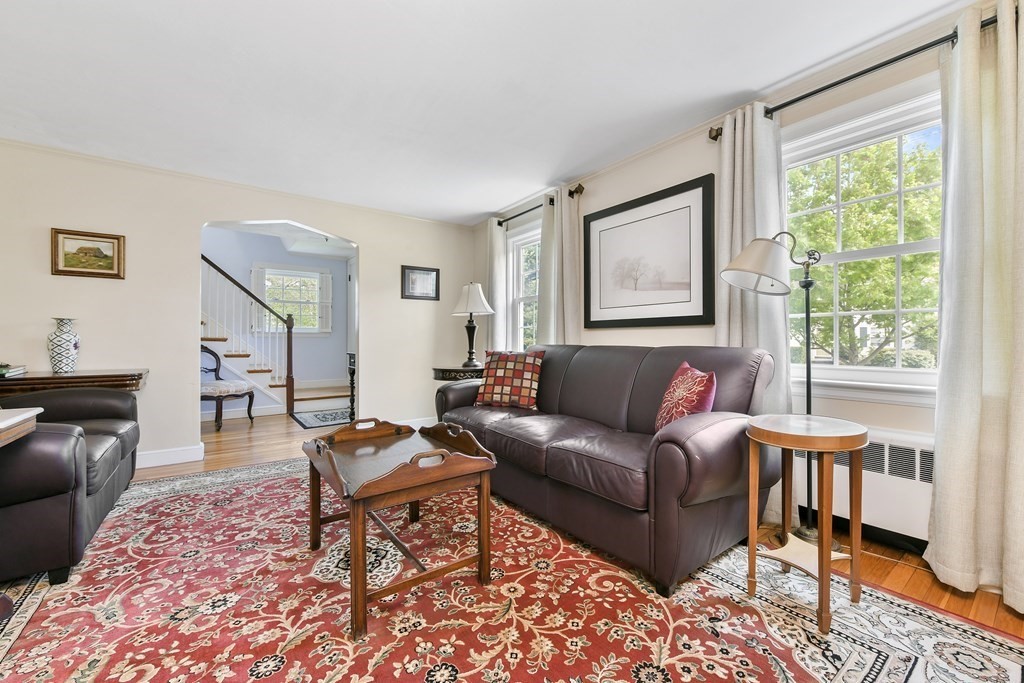 19 Kenney Street Needham, MA 02492 - Photo 7 of 36