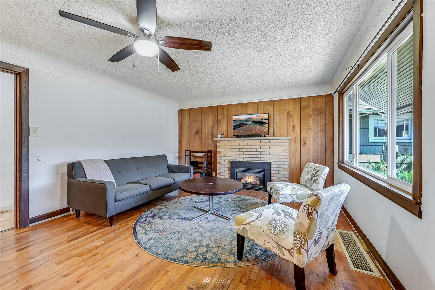 543 Morris Avenue South Renton, WA 98057 - Photo 4 of 29 Gallery Image 4