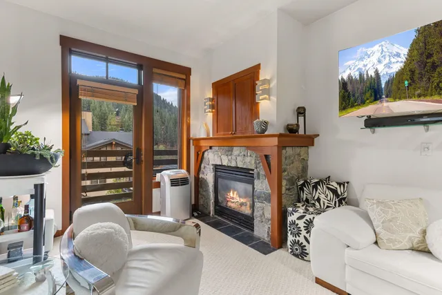 $850,000 | 1750 Village East Road, Unit 409 (5409), Olympic Valley, CA 96146