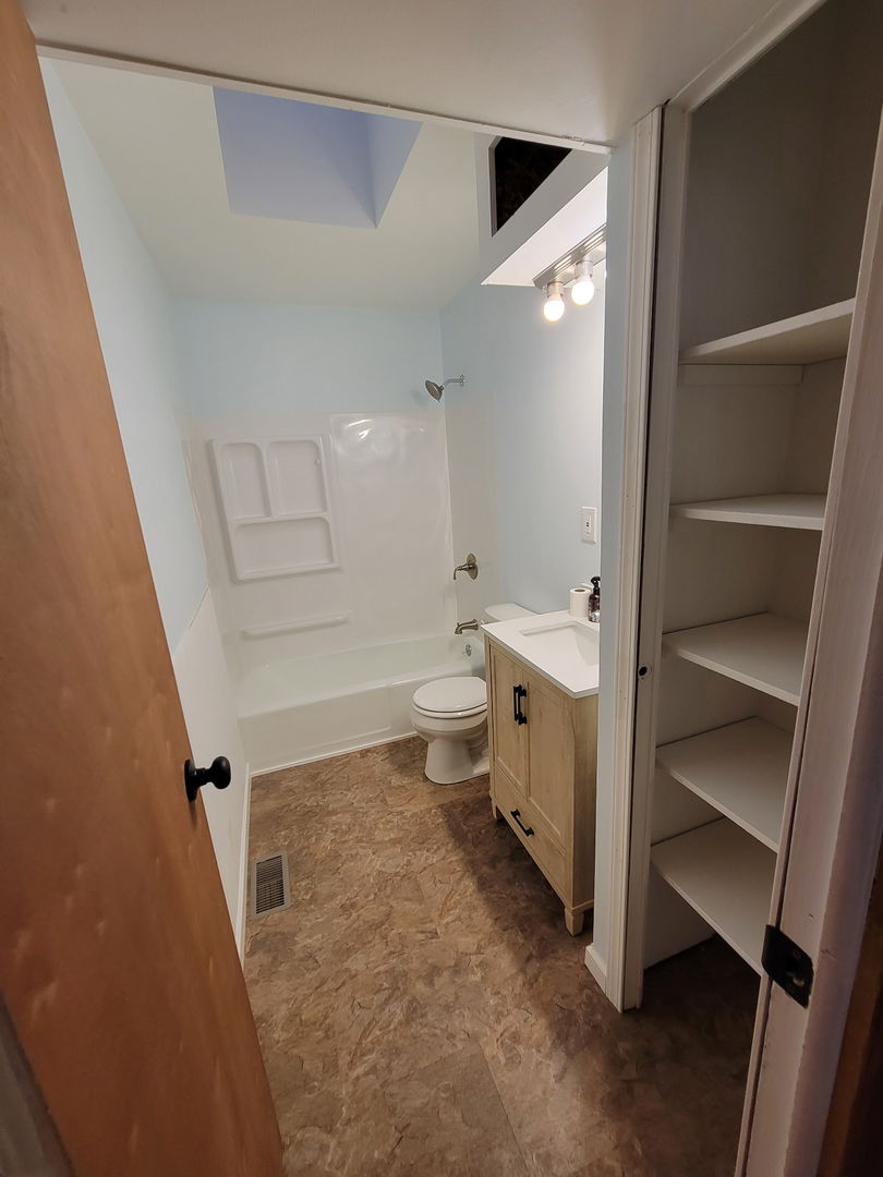 341 Hale Avenue Romeoville, IL 60446 - Photo 9 of 32