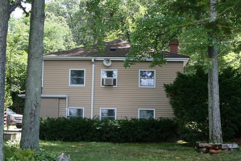 184 Cedar Lake Road Chelsea, MI 48118 - Photo 3 of 10 Photo 3