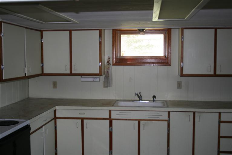 184 Cedar Lake Road Chelsea, MI 48118 - Photo 6 of 10 Photo 6