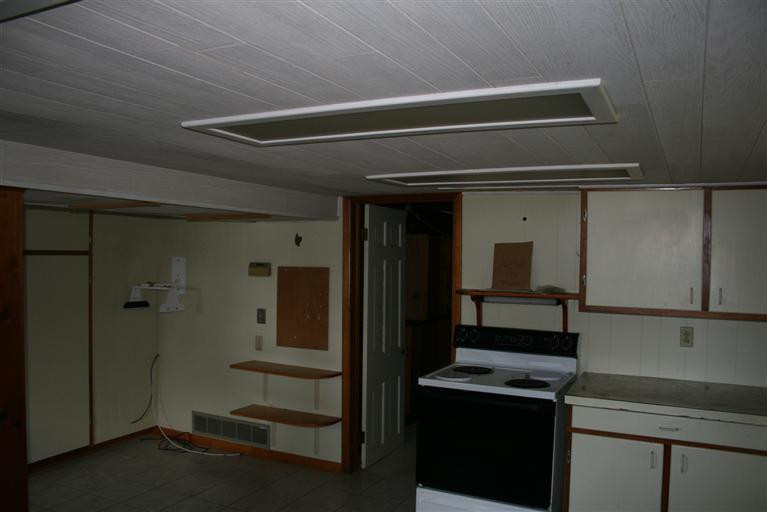 184 Cedar Lake Road Chelsea, MI 48118 - Photo 8 of 10 Photo 8