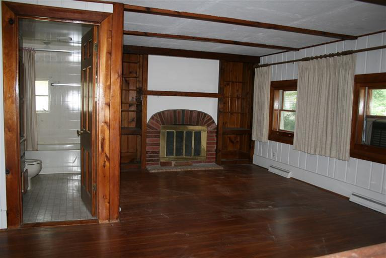 184 Cedar Lake Road Chelsea, MI 48118 - Photo 9 of 10 Photo 9