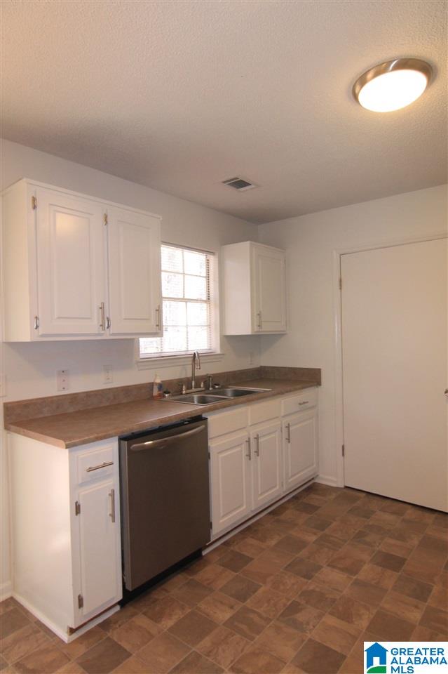 1024 25th Avenue Bessemer, AL 35023 - Photo 4 of 17