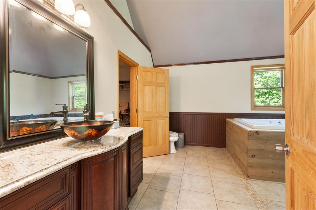 1132 Doe Valley Road Athol, MA 01331 - Photo 19 of 42