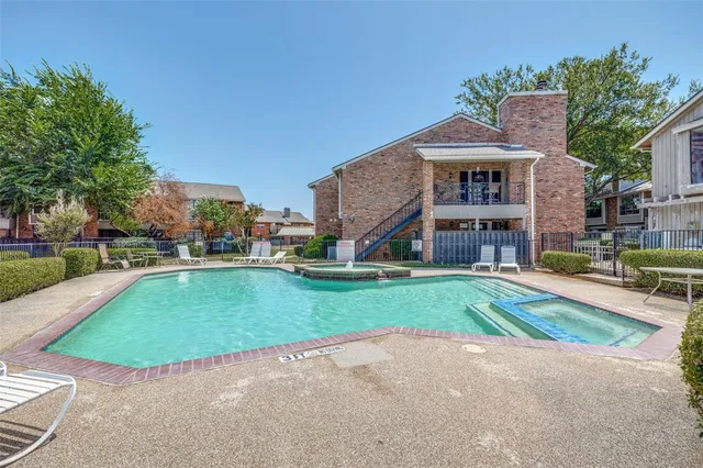$1,200 | 2720 Copper Creek Drive, Unit 114, Arlington, TX 76006