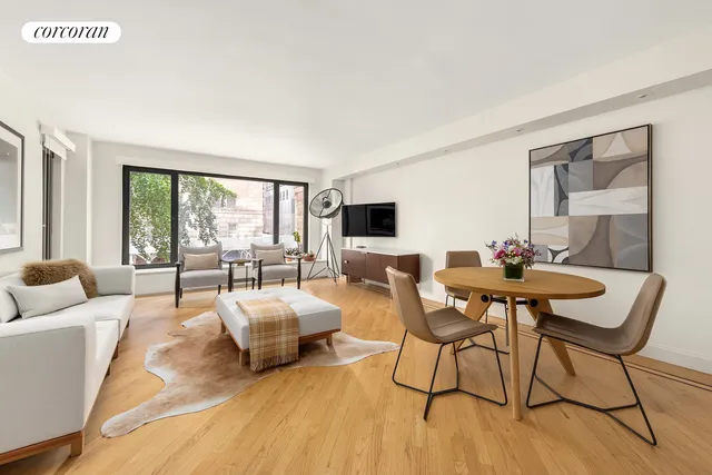 $1,395,000 | 200 Central Park South, Unit 3I | Central Park South