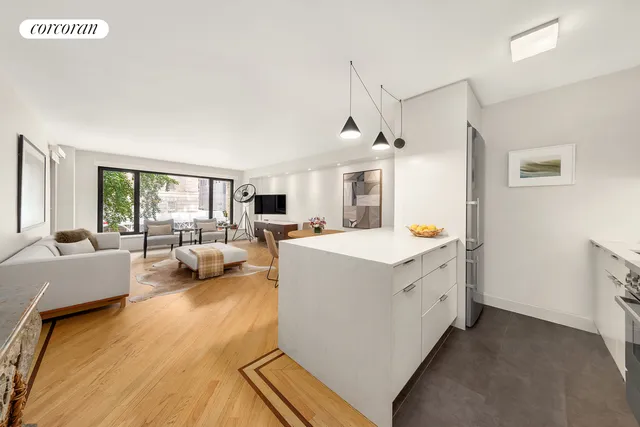 $1,395,000 | 200 Central Park South, Unit 3I | Central Park South