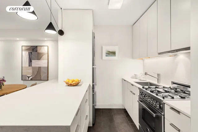 $1,395,000 | 200 Central Park South, Unit 3I | Central Park South