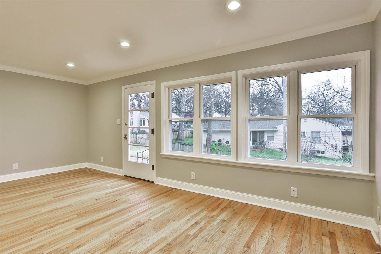 1426 Grant Road St. Louis, MO 63119 - Photo 12 of 32 Gallery Image 12