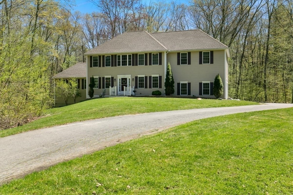 7 1/2 Parsonage Hill Road Haverhill, MA 01832 - Photo 4 of 41 Gallery Image 4