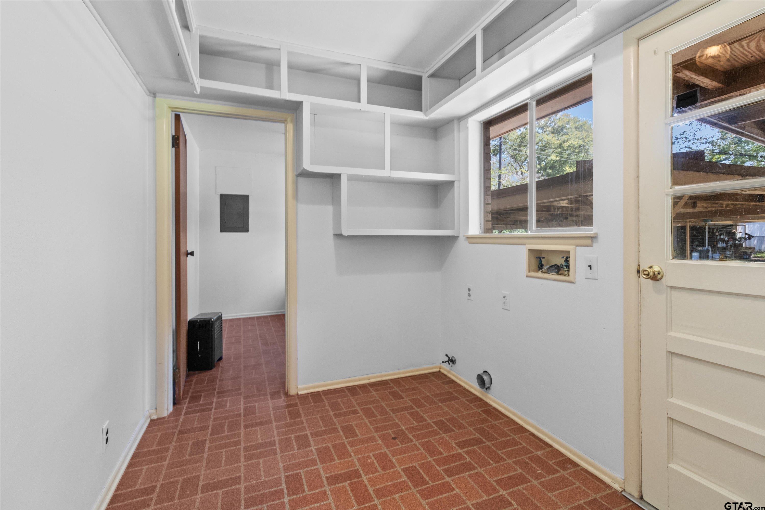 4168 Gallion Avenue Tyler, TX 75708 - Photo 21 of 27 a view of an empty room with a window