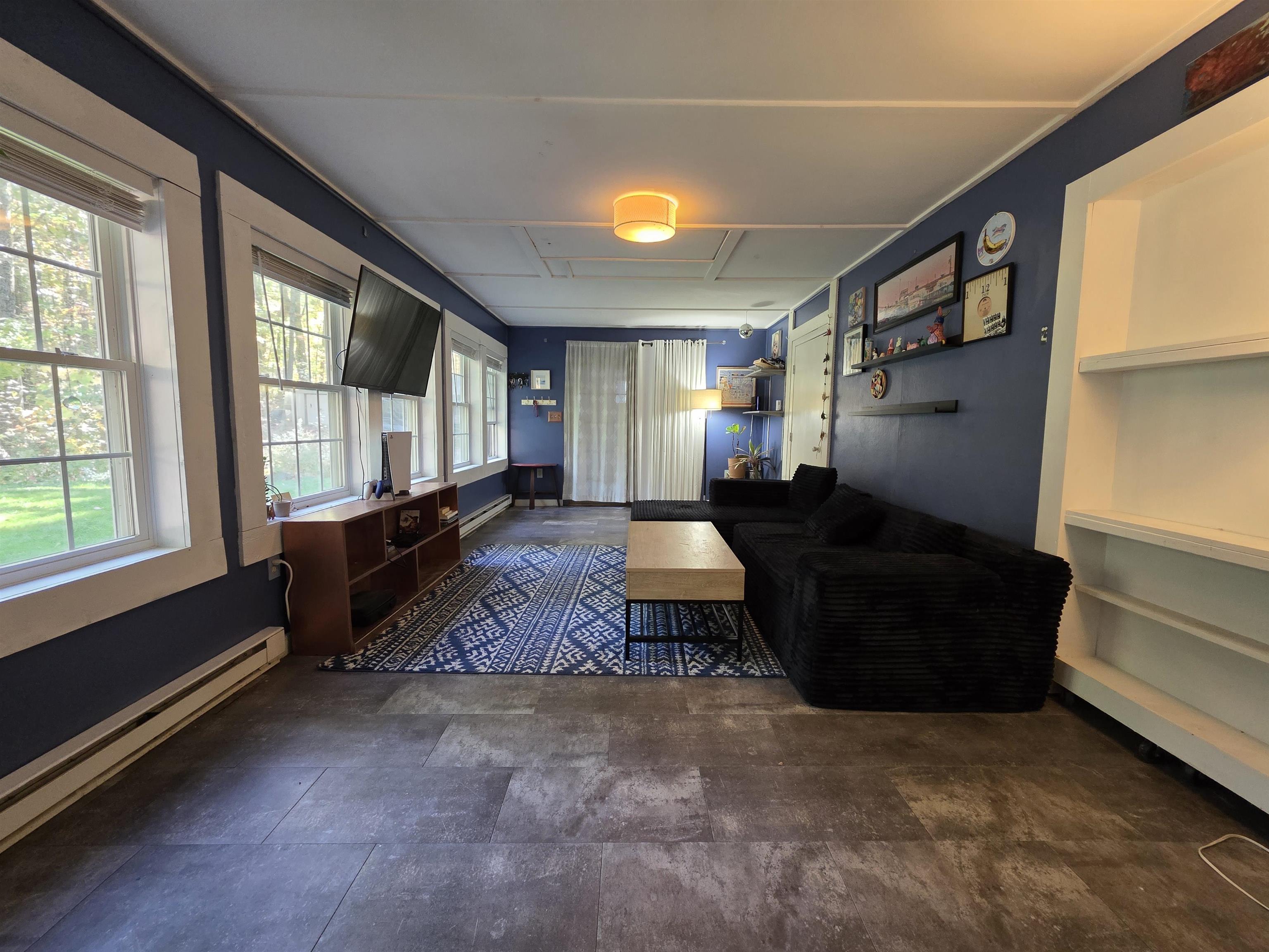 103 Mammoth Road Hooksett, NH 03106 - Photo 15 of 47