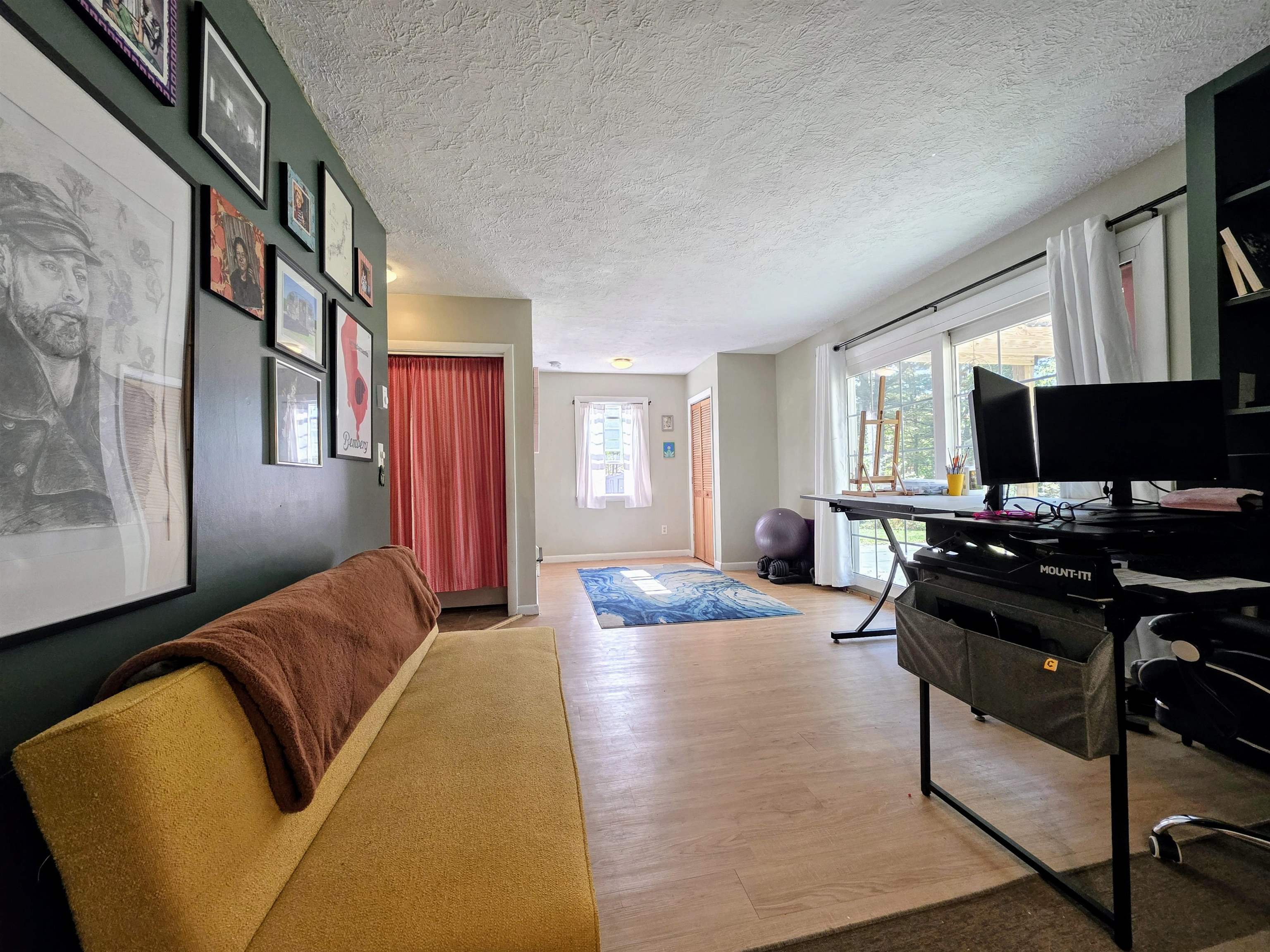 103 Mammoth Road Hooksett, NH 03106 - Photo 16 of 47