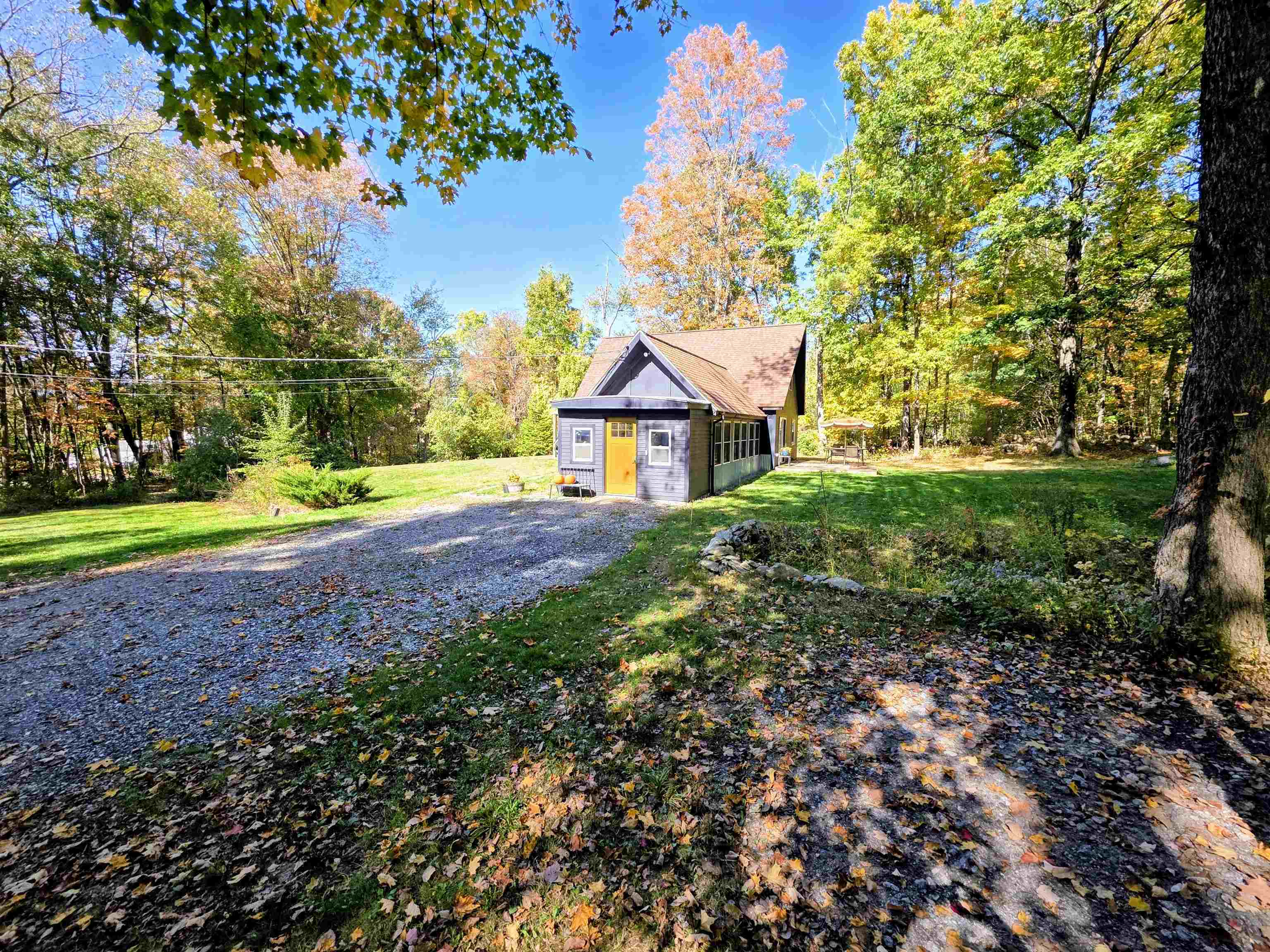 103 Mammoth Road Hooksett, NH 03106 - Photo 7 of 47