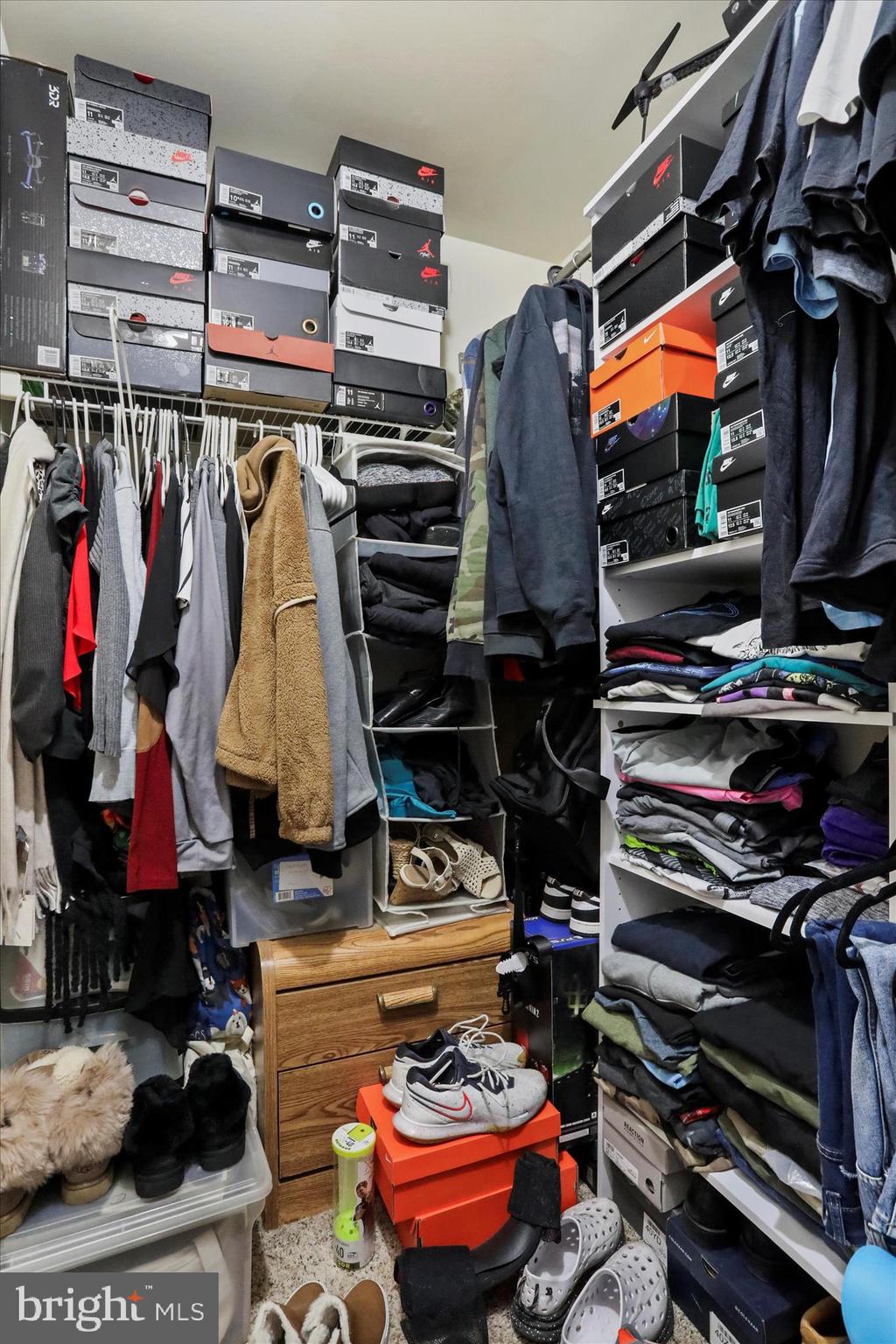 2015 Rosecrans Court Frederick, MD 21702 - Photo 16 of 33 Primary Closet