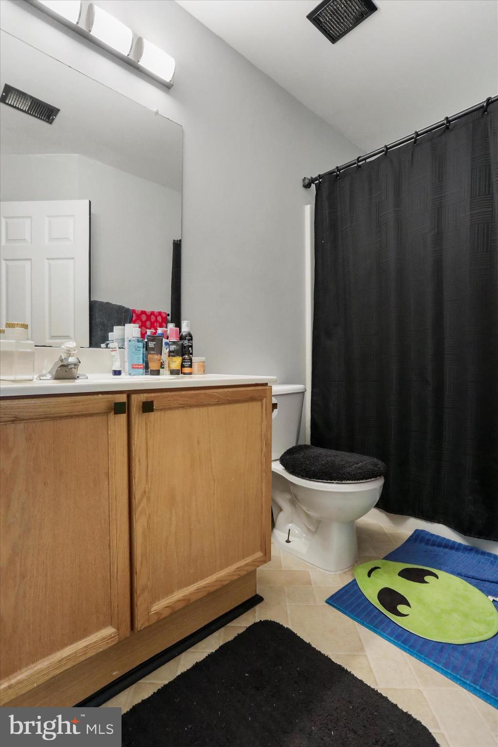 2015 Rosecrans Court Frederick, MD 21702 - Photo 19 of 33 Full Guest Bath