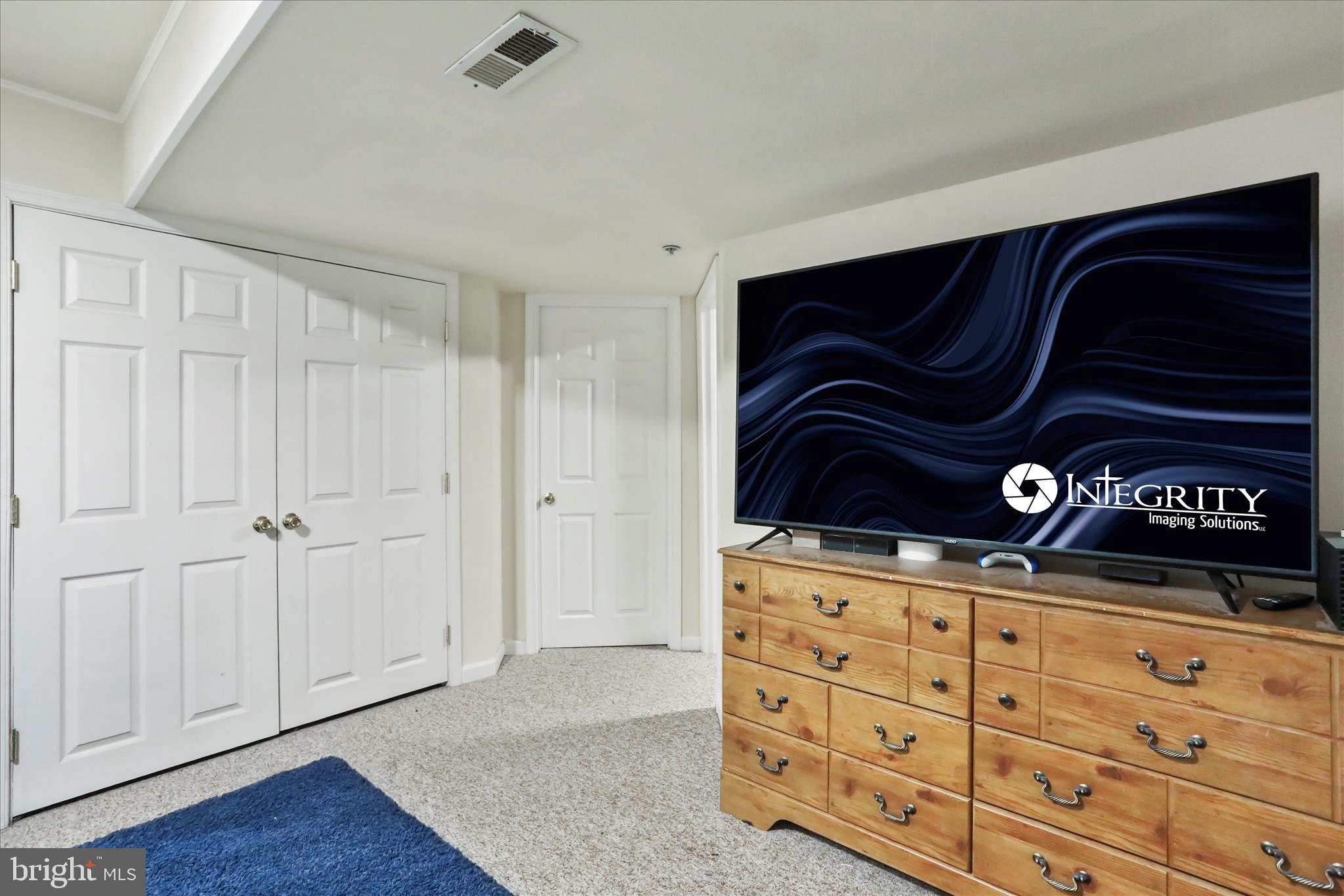 2015 Rosecrans Court Frederick, MD 21702 - Photo 24 of 33 Family Room