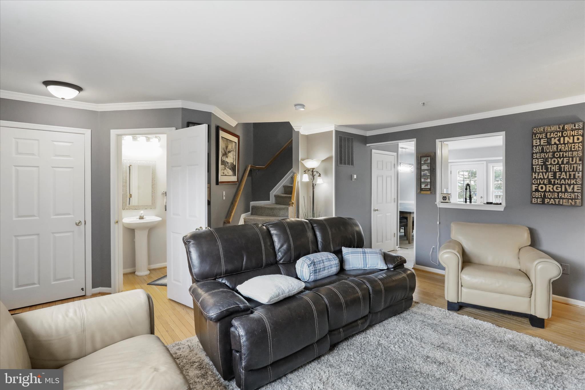 2015 Rosecrans Court Frederick, MD 21702 - Photo 3 of 33 Living Room