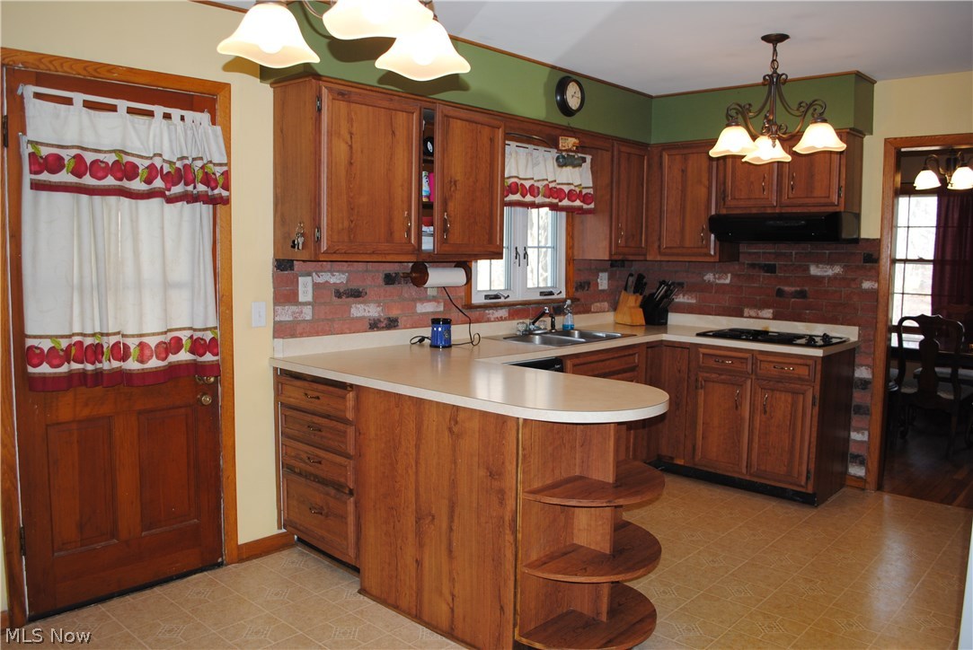6405 Phillips Rice Road Cortland, OH 44410 - Photo 8 of 24 Gallery Image 8