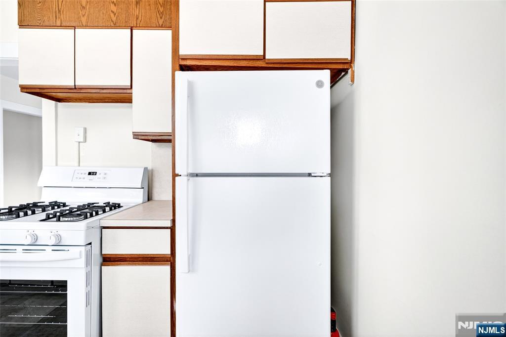 825 Main Street, Unit A Hackensack, NJ 07601 - Photo 20 of 48