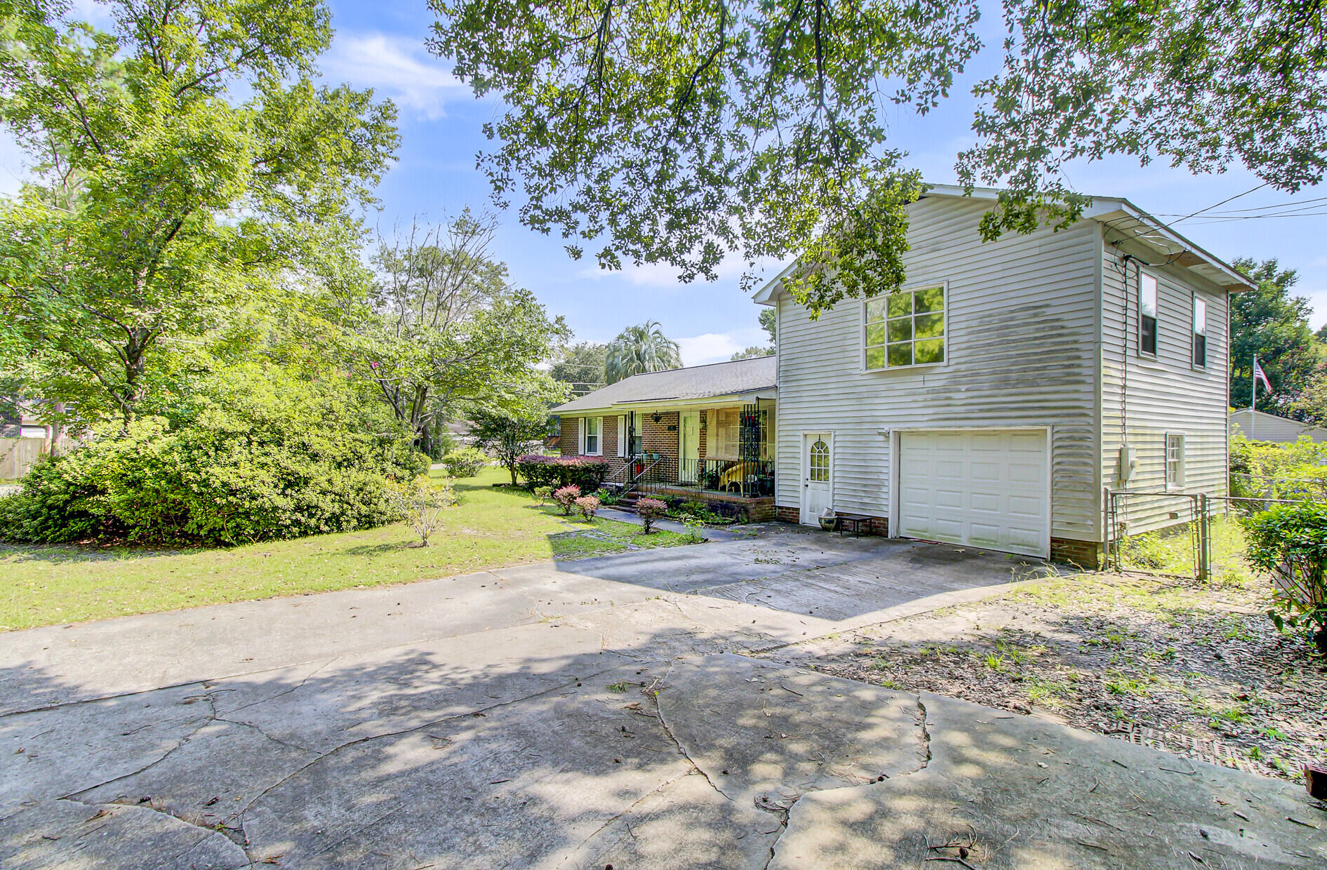 8954 Salamander Road North Charleston, SC 29406 - Photo 4 of 30 04_4_mls