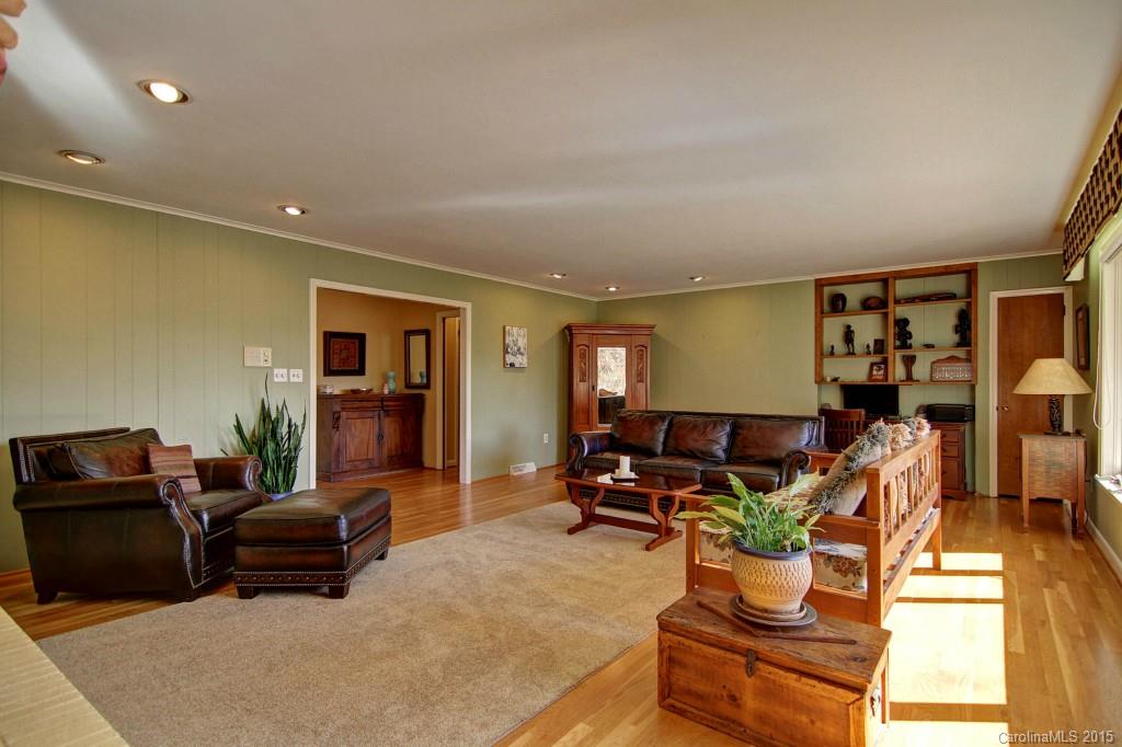 740 Virginia Road Davidson, NC 28036 - Photo 4 of 24 Gallery Image 4